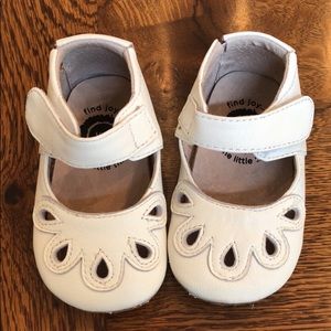 Livie and Luca Petals